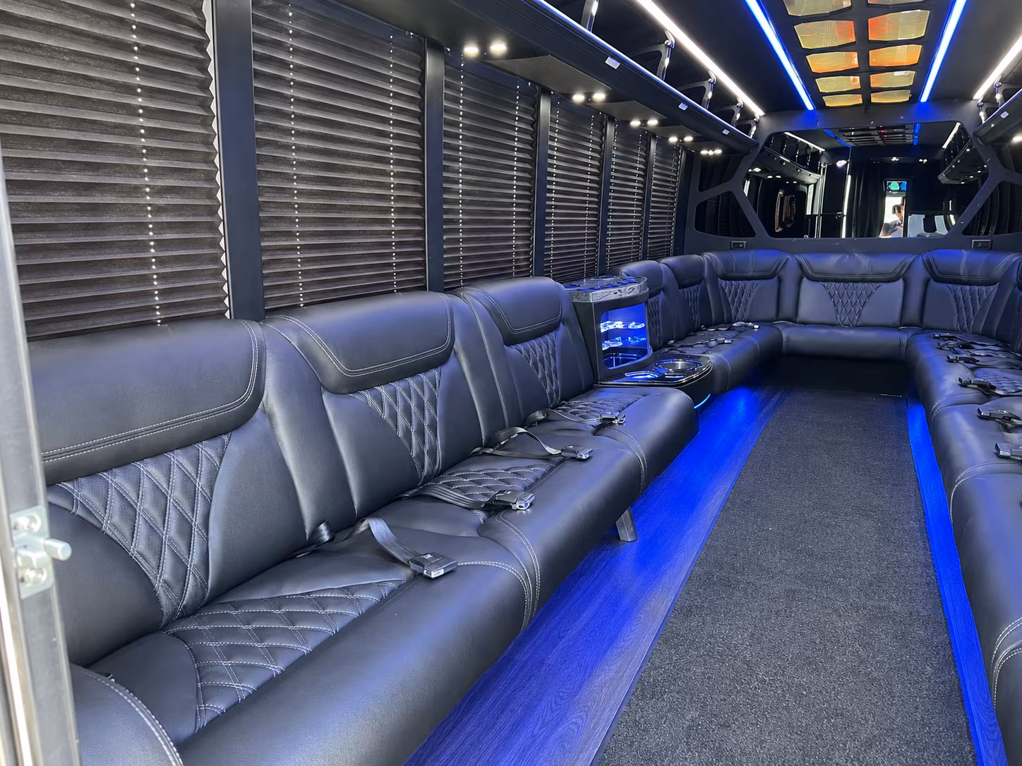 savannah holiday party bus rental
